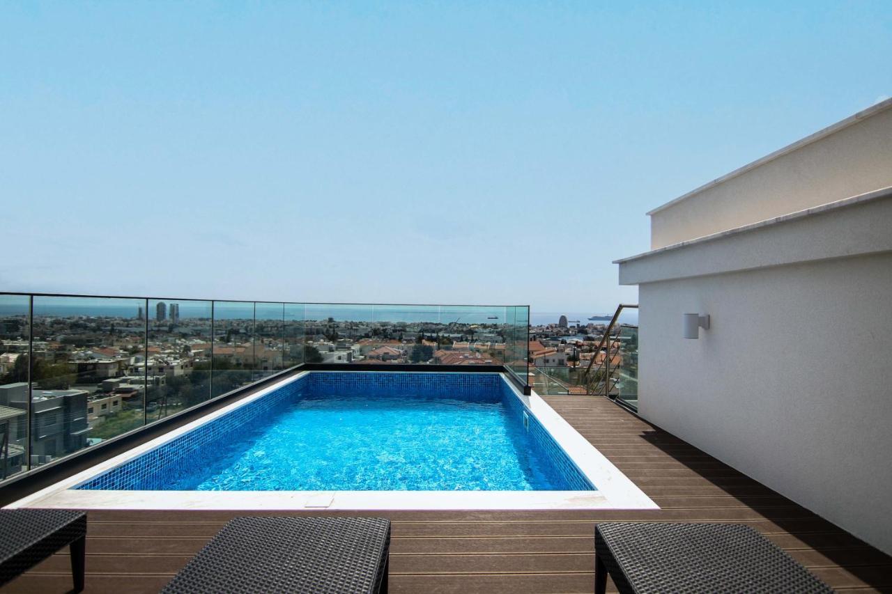 Phaedrus Living: Sea View Anna 302 * Лімасол
