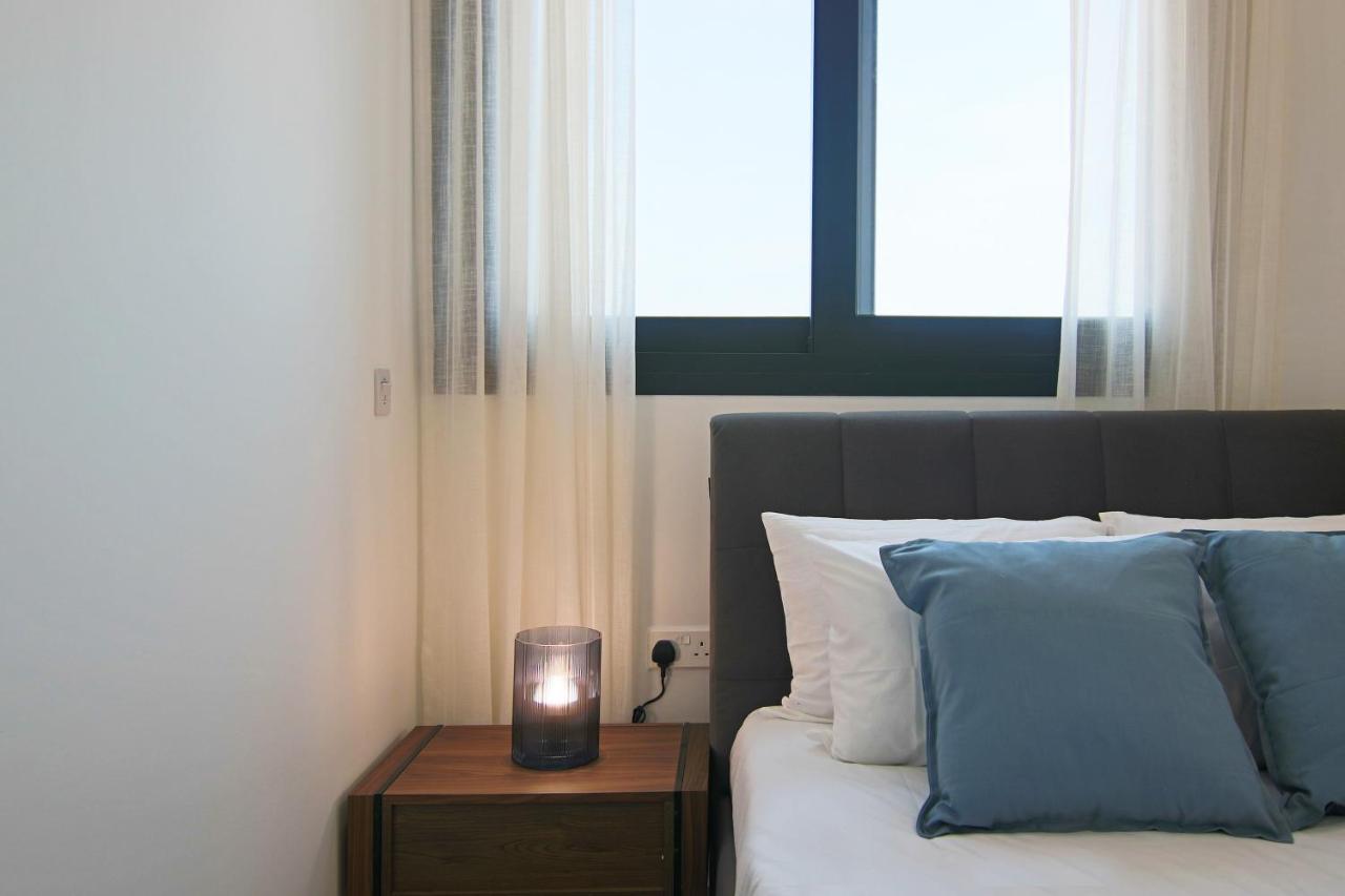 Апартаменти Phaedrus Living: Sea View Anna 302 *